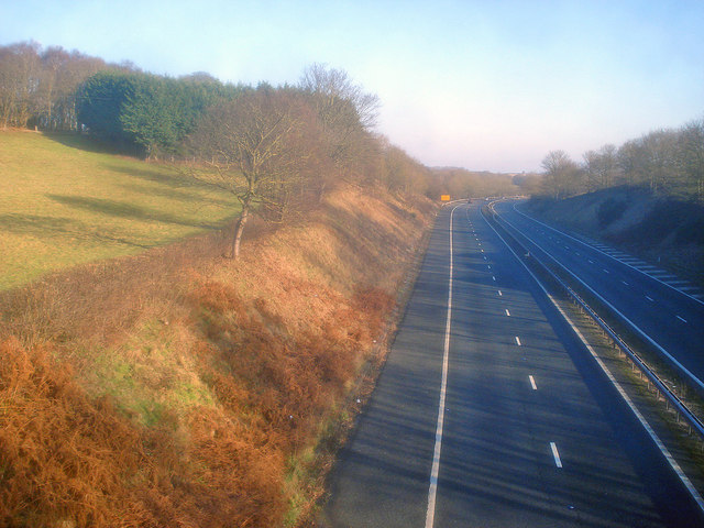 File:The M50 east of Bromesberrow Heath - Geograph - 1712706.jpg