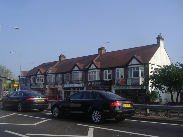 File:Shops on Prince Avenue, Prittlewell - Geograph - 2959996.jpg