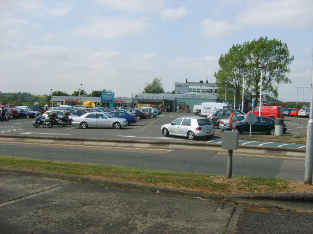 File:Car park at Toddington Services - Geograph - 426654.jpg