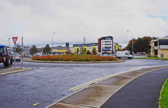 File:Roundabout, Lannagh Road (R310), Castlebar, Co. Mayo - Geograph - 2845834.jpg