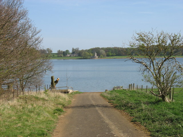 File:The end of the road from Hambleton - Geograph - 2357954.jpg