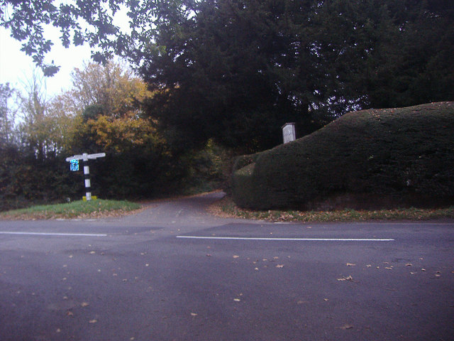 File:Junction of Rickmansworth Lane and Brawlings Lane - Geograph - 2676948.jpg