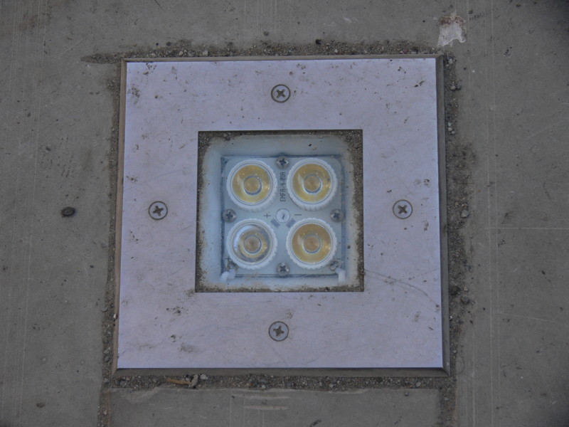 File:LED Uplighters - Coppermine - 12189.jpg