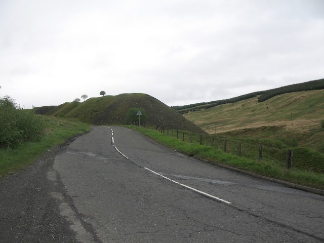 File:Old spoil tip - Geograph - 183475.jpg