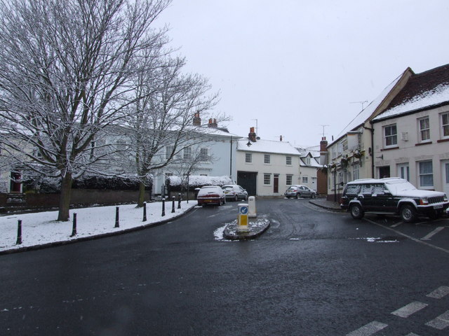 File:Rickfords Hill in the snow (C) MICHAEL ZAWADZKI - Geograph - 753845.jpg