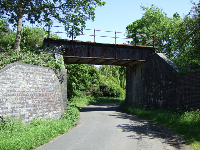 File:Dismantled railway bridge - Geograph - 2994252.jpg