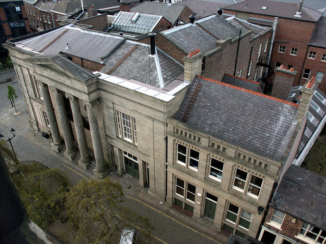 File:Macclesfield Town Hall and old Police Station - Geograph - 337322.jpg