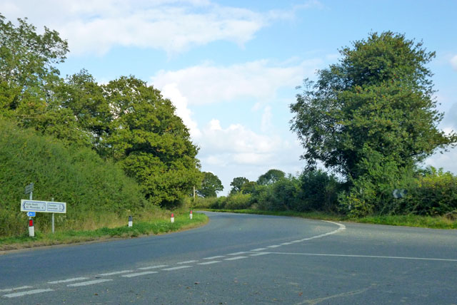 File:Road junction near Hyde Heath - Geograph - 4176854.jpg