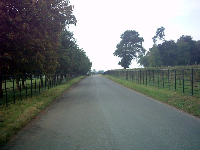 File:B1117 Road near Heveningham Hall - Geograph - 240790.jpg