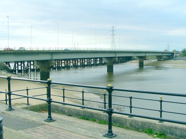 File:Loughor bridge - Geograph - 257475.jpg