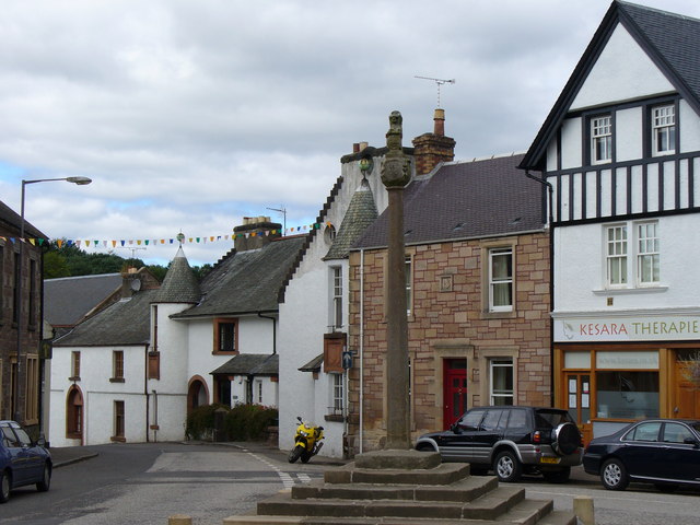 File:The Cross, Doune - Geograph - 219180.jpg