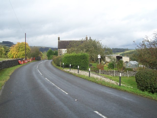 File:Flatts Farm on the B6001 - Geograph - 1730372.jpg