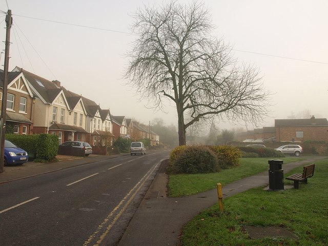 File:Park Road, Farnham Royal (C) Derek Harper - Geograph - 2175007.jpg