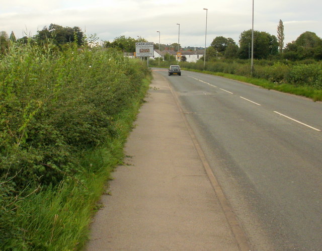 File:Approaching Caerleon from Newport - Geograph - 1591109.jpg