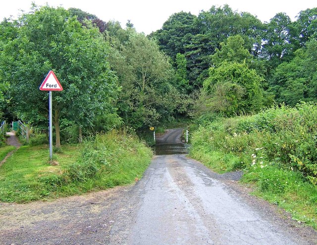 File:Approaching the ford - Geograph - 1665447.jpg