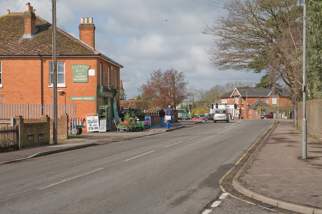 File:B2150 approaching the shops in Denmead - Geograph - 741604.jpg