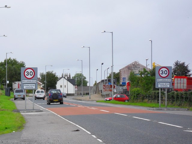 File:Approaching Bellanaleck - Geograph - 1464155.jpg