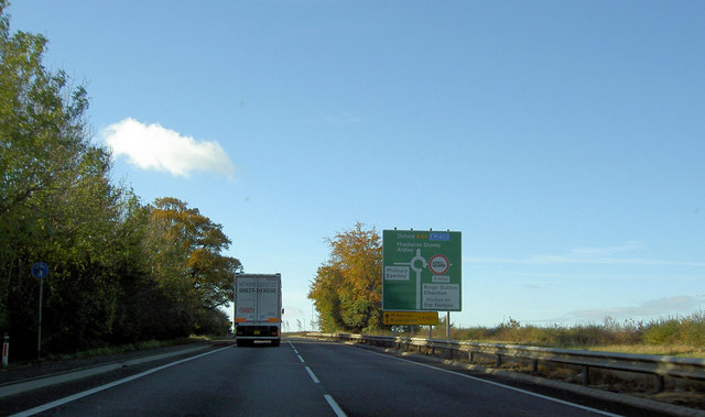 File:How many more before the M40 - Geograph - 599135.jpg