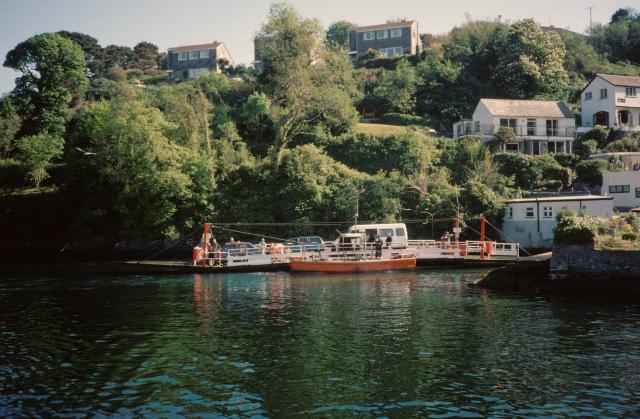 File:Fowey - Bodinnick Ferry - Geograph - 2972.jpg