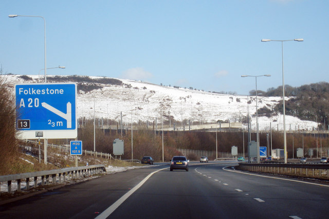 File:M20 Motorway - Geograph - 1710455.jpg