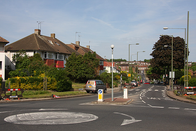 File:Osidge Lane (C) Martin Addison - Geograph - 1298075.jpg