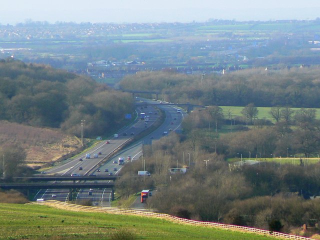 File:A view west from the Ridgeway, Liddington, Swindon - Geograph - 316377.jpg