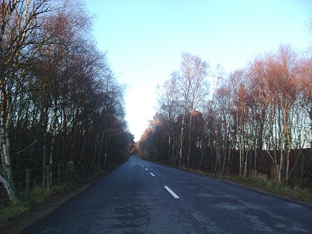 File:B977 running north through 'The Birks' - Geograph - 305333.jpg