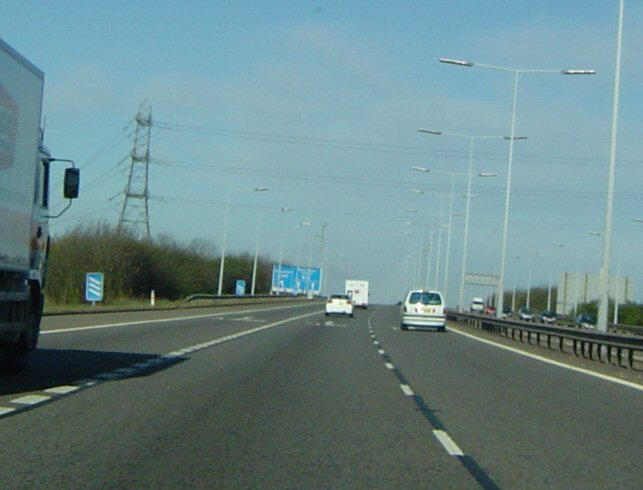 File:Between J1 and J2 north of Wolverhampton - Coppermine - 4821.jpg