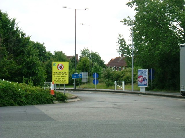 File:M4, Heston Services junction - Geograph - 865503.jpg