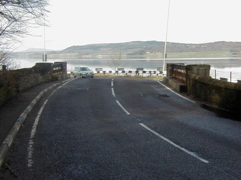 File:A862, Old Clachnaharry Bridge5 - Coppermine - 5445.jpg