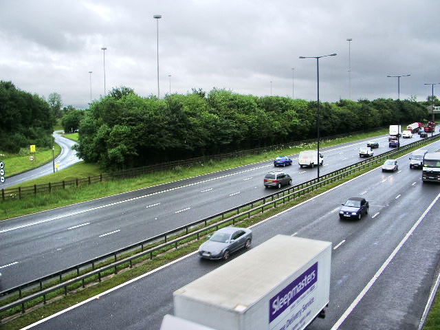 File:M62 going east - Geograph - 467280.jpg
