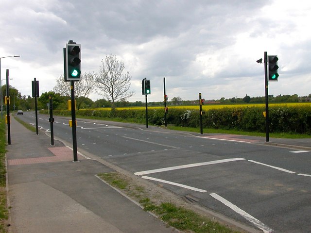 File:Rugby-Ashlawn Road - Geograph - 1296725.jpg