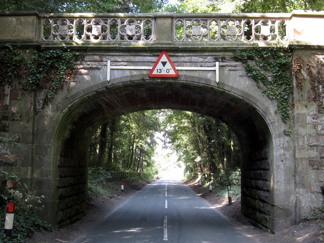 File:Buerton Approach bridge over the B5130 - Geograph - 1611560.jpg