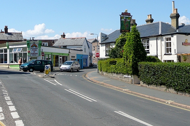 File:Junction of School Green Road and Tennyson Road, Freshwater - Geograph - 1379577.jpg