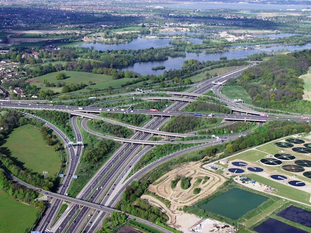 File:M25 junction 12 intersection with M3 - Geograph - 291771.jpg