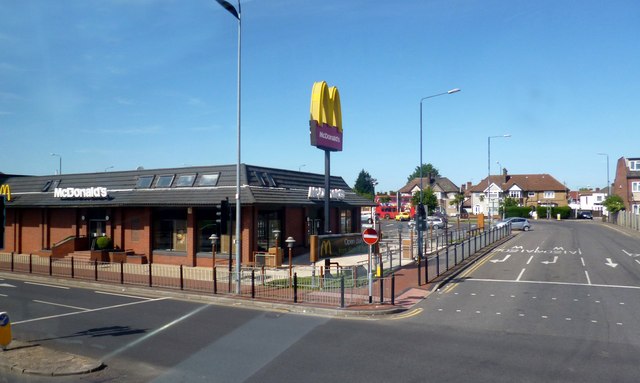 File:McDonald's of Dagenham (C) Des Blenkinsopp - Geograph - 3521277.jpg