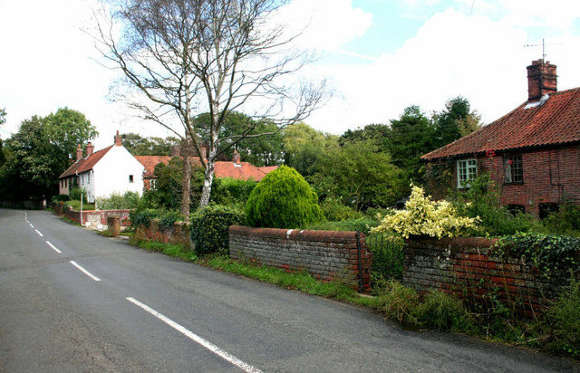 File:Houses, Thornage - Geograph - 304939.jpg