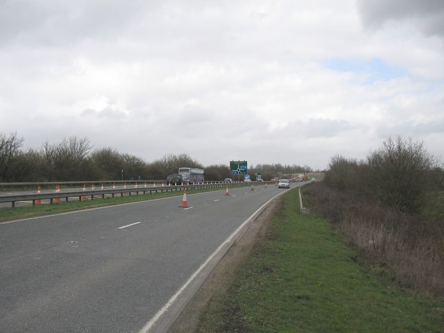 File:Temporary road works near M4 Junction 17 - Geograph - 144572.jpg