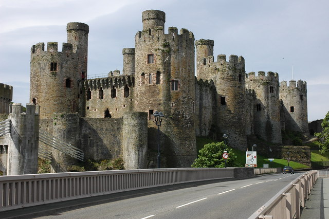 File:Conwy Castle - Geograph - 822134.jpg