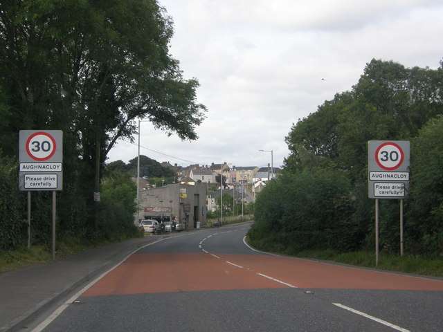 File:Entering Aughnacloy - Geograph - 537459.jpg