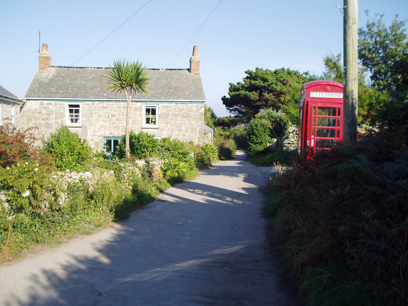File:Main road on St Agnes, Isles of Scilly - Coppermine - 20221.jpg