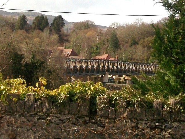 File:Metal bridge across Afon Conwy at Tal-y-Cafn - Geograph - 1785500.jpg