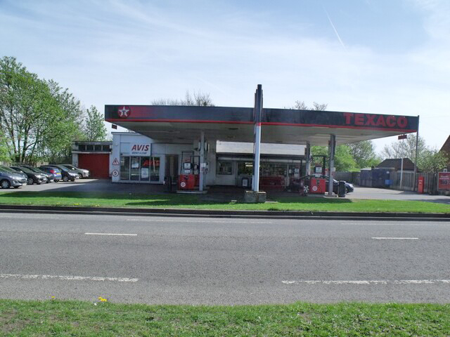 File:Garage and Car hire, Riseholme Road, Lincoln - Geograph - 2350310.jpg