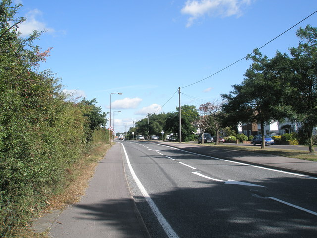 File:Looking up the B3397 from Broadway - Geograph - 1464049.jpg