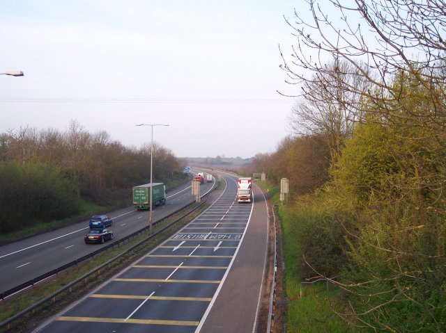 File:Near the end of the M50 - Geograph - 5031.jpg