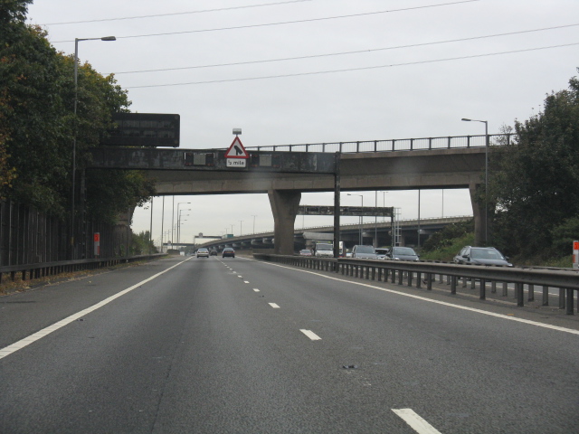 File:Tame Valley Canal Crosses The M5 Motorway - Geograph - 1522003.jpg