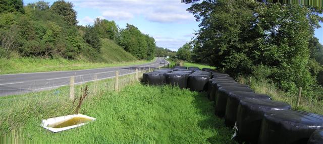 File:The A4 at Tullyallen - Geograph - 236035.jpg