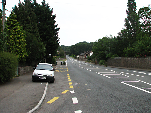 File:Road Junction in Crick - Geograph - 205599.jpg