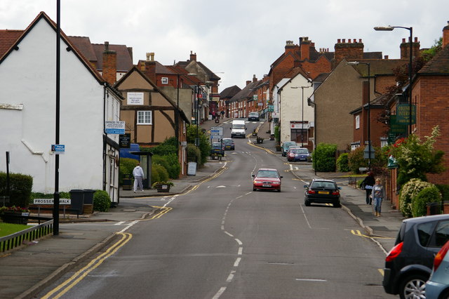 File:Coleshill High Street looking to the south - Geograph - 1345409.jpg