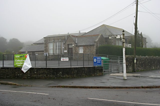 File:Praze-an-Beeble Junior School - Geograph - 268345.jpg